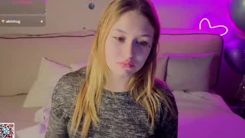 christine_wallker online show from 10-06-25, 01:14
