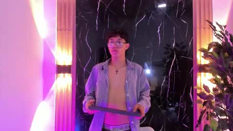 Chrisopher Hunter online show from 02-04-26, 05:13