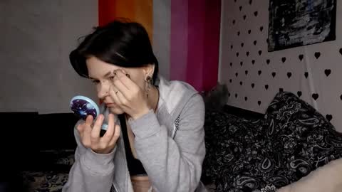 Snapshot of christophercrispo chatting on 10-19-25, 02:18 Hi Im Kim online show from 10-19-25, 02:18