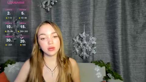 Snapshot of christy_little chatting on 01-11-25, 09:46 hristy3 online show from 01-11-25, 09:46