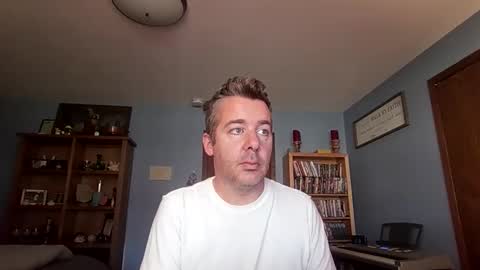 Snapshot of chrisw8121 chatting on 11-14-25, 05:22 chrisw8121 online show from 11-14-25, 05:22