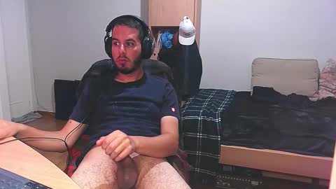 Snapshot of chromefox123 chatting on 12-13-25, 09:09 Chromefox123 online show from 12-13-25, 09:09