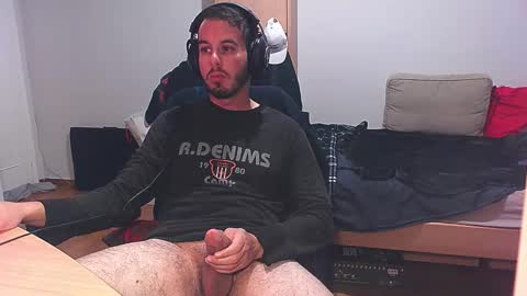 Snapshot of chromefox123 chatting on 12-15-25, 07:29 Chromefox123 online show from 12-15-25, 07:29