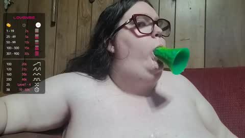 kenli online show from 11-24-25, 02:22