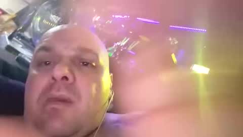 Snapshot of chubbyissy chatting on 10-25-25, 07:05 Chubbydutch man online show from 10-25-25, 07:05