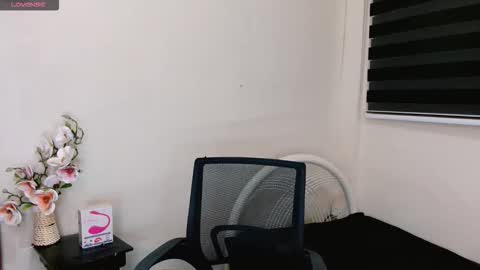 Snapshot of cia_rain chatting on 10-12-25, 07:57 cia_rain online show from 10-12-25, 07:57