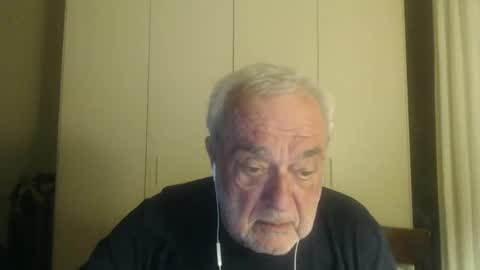 Snapshot of ciaoamoremio4 chatting on 02-16-25, 08:33 ciaoamoremio4 online show from 02-16-25, 08:33