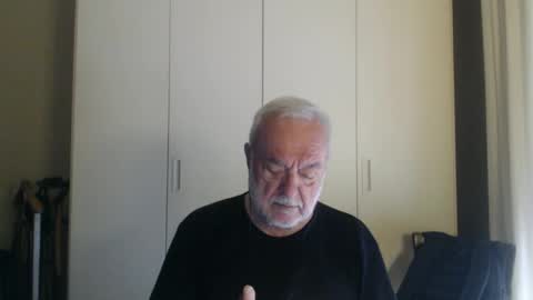 Snapshot of ciaoamoremio4 chatting on 10-15-25, 11:54 ciaoamoremio4 online show from 10-15-25, 11:54