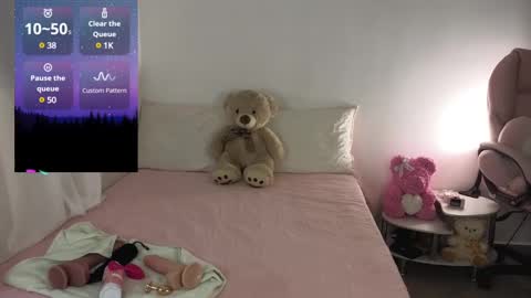 Mia online show from 12-17-24, 04:56