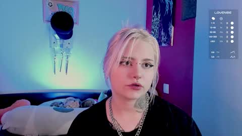 Snapshot of cigaretteduringsex chatting on 10-17-25, 09:23 Helen and Teya online show from 10-17-25, 09:23