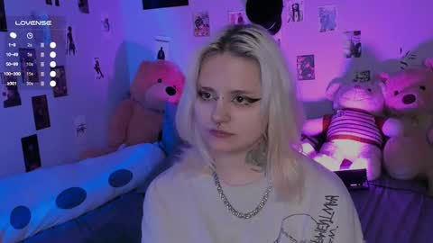 Snapshot of cigaretteduringsex chatting on 11-17-25, 12:22 Helen and Teya online show from 11-17-25, 12:22