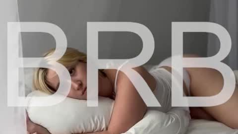 Snapshot of cinbellamy chatting on 10-20-25, 05:30 Cin Bellamy online show from 10-20-25, 05:30