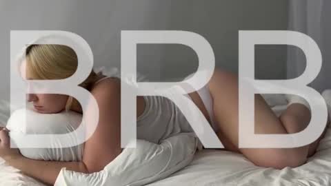 Snapshot of cinbellamy chatting on 10-21-25, 05:30 Cin Bellamy online show from 10-21-25, 05:30