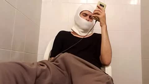 Snapshot of cincopulgadas chatting on 01-03-25, 05:17 Ernesto online show from 01-03-25, 05:17