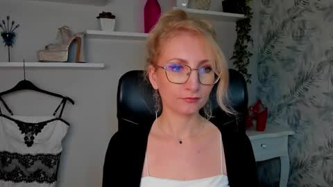 Cinderella online show from 03-24-26, 06:29