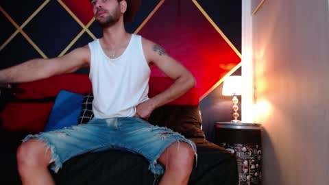 Snapshot of cindyandcarlo chatting on 12-23-24, 03:33 CindyandCarlo online show from 12-23-24, 03:33