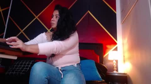 Snapshot of cindyandcarlo chatting on 01-07-25, 04:05 CindyandCarlo online show from 01-07-25, 04:05