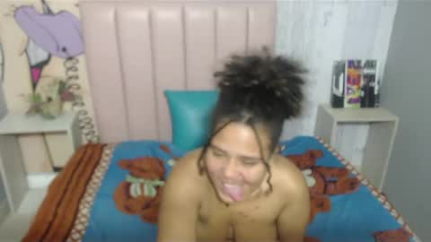 Cindy Castillo online show from 01-11-25, 02:04