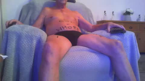 Snapshot of cineman22 chatting on 11-15-25, 09:21 Cineman22 online show from 11-15-25, 09:21