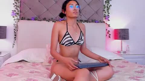 Karla  online show from 09-10-25, 08:20
