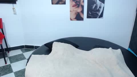 Cinthya online show from 10-25-25, 06:35