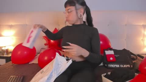 Cintya online show from 02-18-25, 09:20