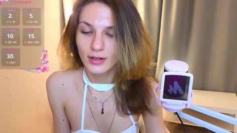Snapshot of cipherella chatting on 09-15-25, 06:35 Jennie online show from 09-15-25, 06:35