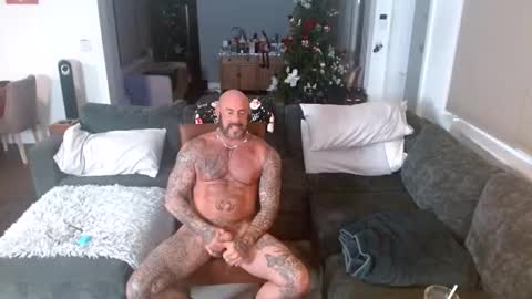 Snapshot of cjmadisonxxx chatting on 12-27-24, 06:35 SoFLoBiHungDude online show from 12-27-24, 06:35