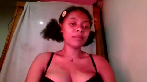 Snapshot of ckamilla45 chatting on 09-08-25, 05:23 ckamilla45 online show from 09-08-25, 05:23
