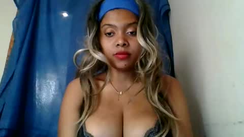 Snapshot of ckamilla45 chatting on 09-17-25, 05:42 ckamilla45 online show from 09-17-25, 05:42