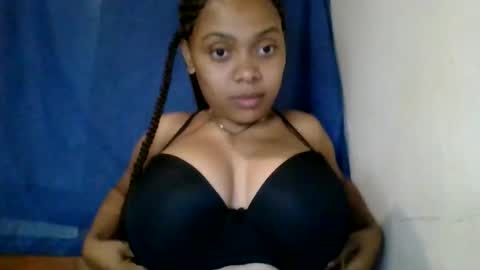 Snapshot of ckamilla45 chatting on 09-21-25, 04:41 ckamilla45 online show from 09-21-25, 04:41