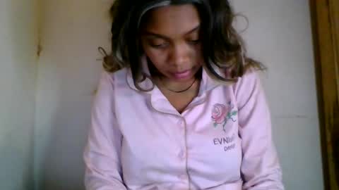 Snapshot of ckamilla45 chatting on 10-06-25, 03:04 ckamilla45 online show from 10-06-25, 03:04