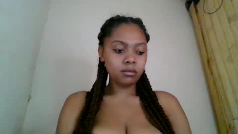 Snapshot of ckamilla45 chatting on 10-17-25, 06:38 ckamilla45 online show from 10-17-25, 06:38