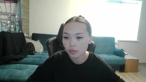 Snapshot of ckyvina chatting on 09-13-25, 03:39 Sky online show from 09-13-25, 03:39