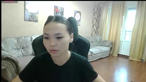 Snapshot of ckyvina chatting on 09-24-25, 02:26 Sky online show from 09-24-25, 02:26