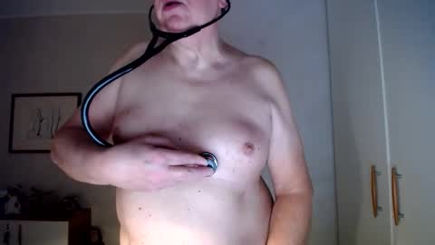 Snapshot of clacock chatting on 12-16-25, 10:20 clacock online show from 12-16-25, 10:20