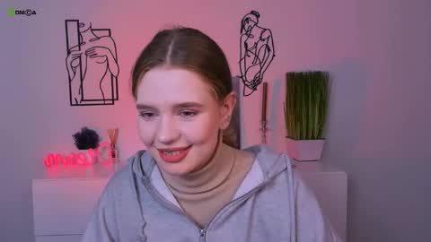 Snapshot of claire_soft chatting on 10-08-25, 07:00 Claire online show from 10-08-25, 07:00
