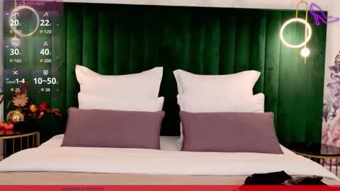 Snapshot of clairemathis chatting on 11-09-25, 02:48 Claire online show from 11-09-25, 02:48