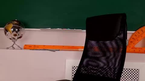 Snapshot of clairemathis chatting on 11-17-25, 02:45 Claire online show from 11-17-25, 02:45