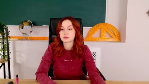 Snapshot of clairemathis chatting on 11-30-25, 02:54 Claire online show from 11-30-25, 02:54