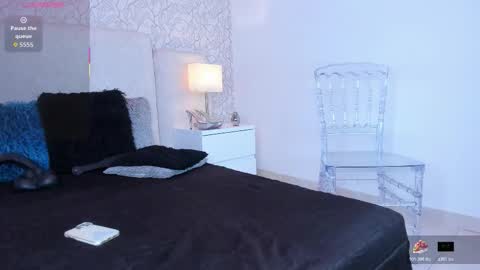 Claire Miller online show from 11-05-25, 04:34