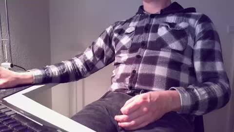 clamshive7 online show from 02-04-26, 12:33