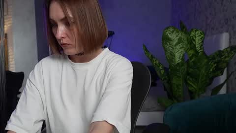 Snapshot of clara_bendover chatting on 11-29-25, 07:06 Clara online show from 11-29-25, 07:06