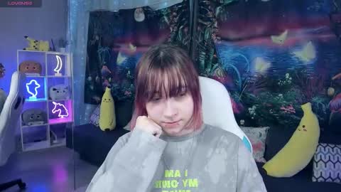 Snapshot of clarabenson chatting on 01-09-26, 08:21 clarabenson online show from 01-09-26, 08:21