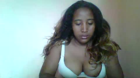 Clarah0123 online show from 03-04-25, 07:08