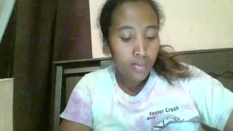 Clarah0123 online show from 10-04-25, 07:56