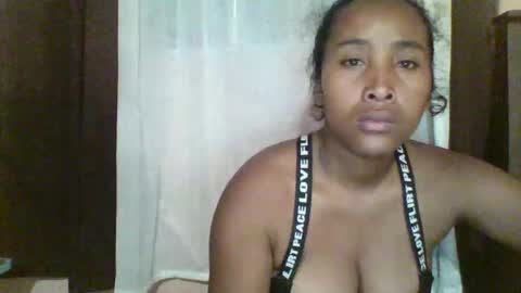 Snapshot of clarah0123 chatting on 10-20-25, 07:14 Clarah0123 online show from 10-20-25, 07:14