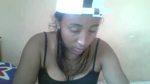 Snapshot of clarah0123 chatting on 10-28-25, 08:29 Clarah0123 online show from 10-28-25, 08:29