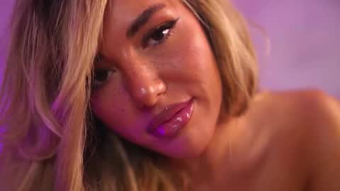 ClaraHazel online show from 09-18-25, 04:14