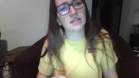 Snapshot of clarawolfe22 chatting on 09-12-25, 03:39 Clara Wolfe online show from 09-12-25, 03:39